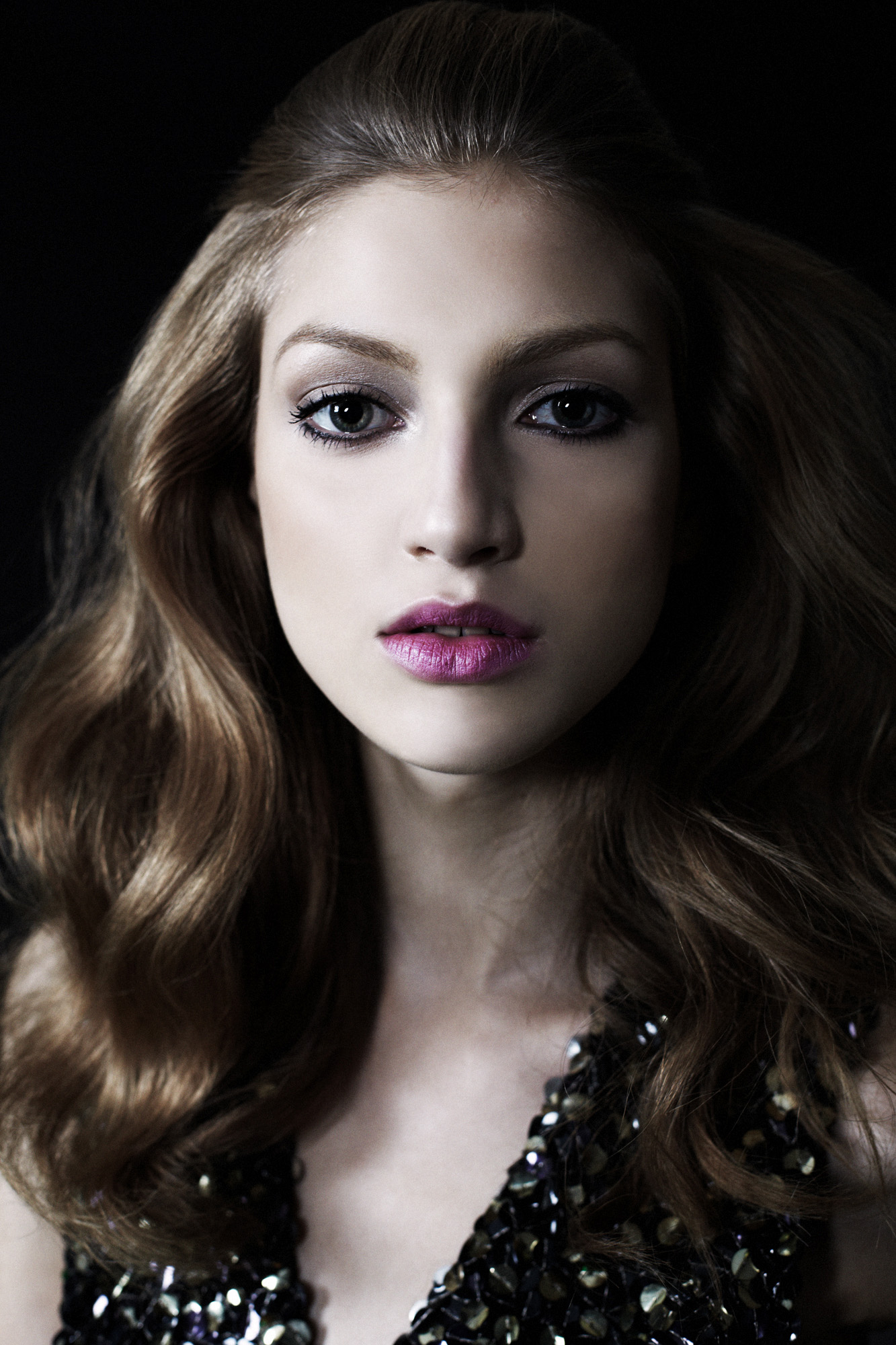 106840 12924368672 Winter Beauty: Hot New Holiday Looks