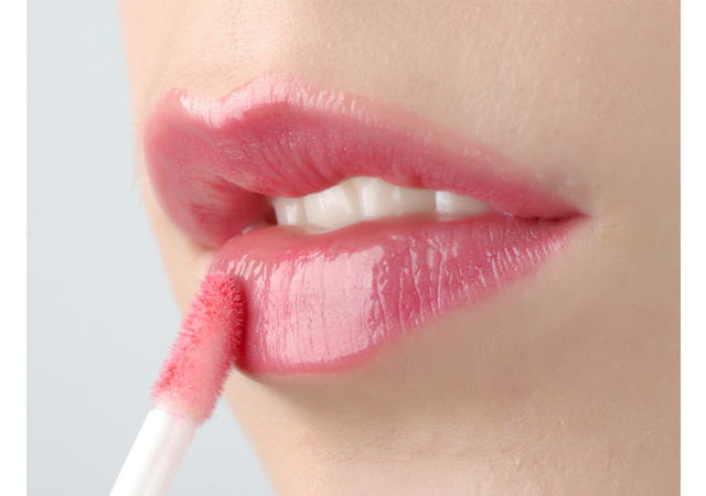 maybelline gloss Women Sue Maybelline Over False Lipstick Claims