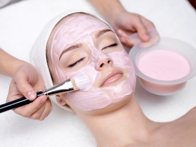 10 Things No One Ever Tells You About Getting A Facial StyleCaster