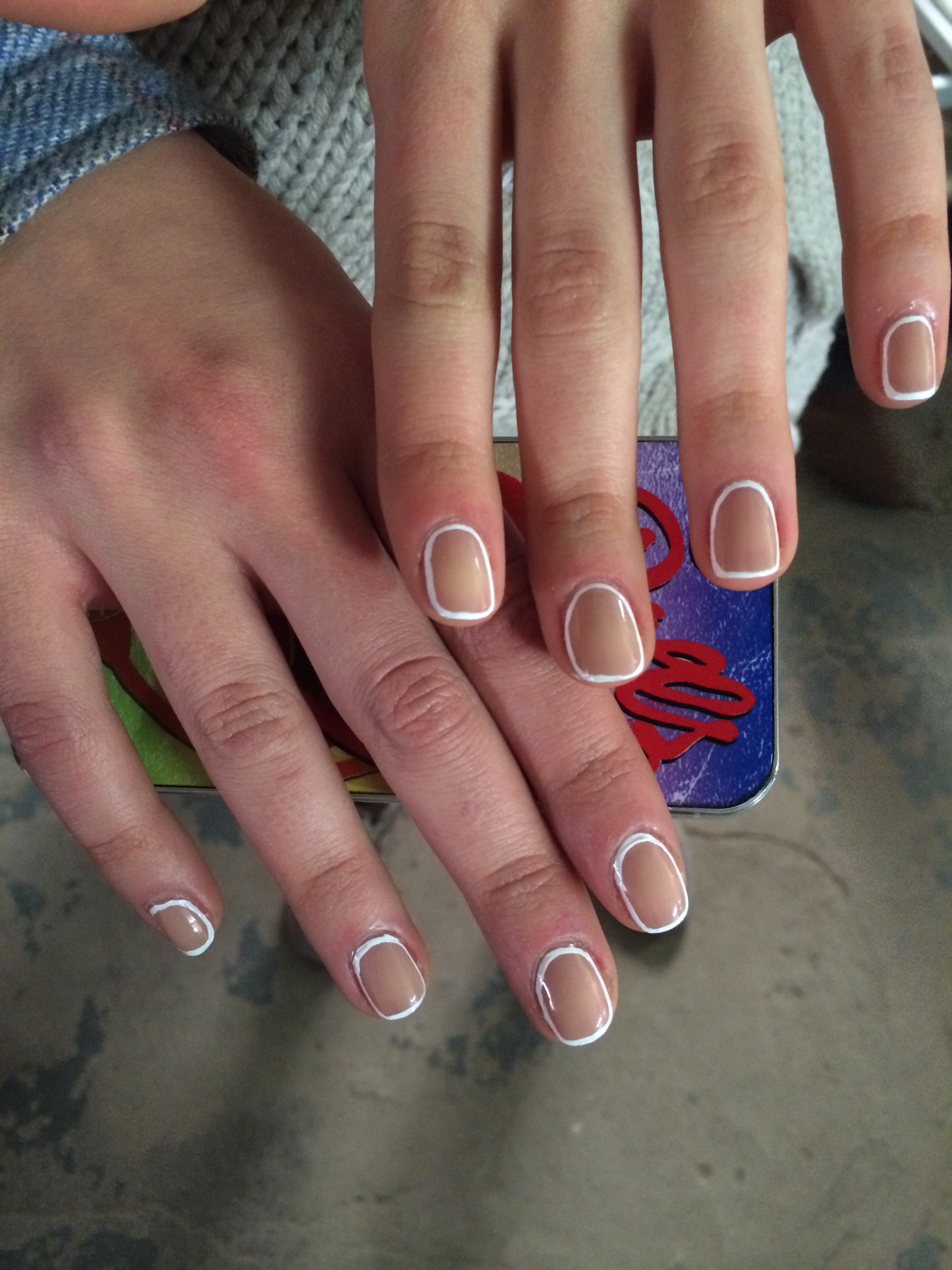 How to Do a New French Manicure | StyleCaster