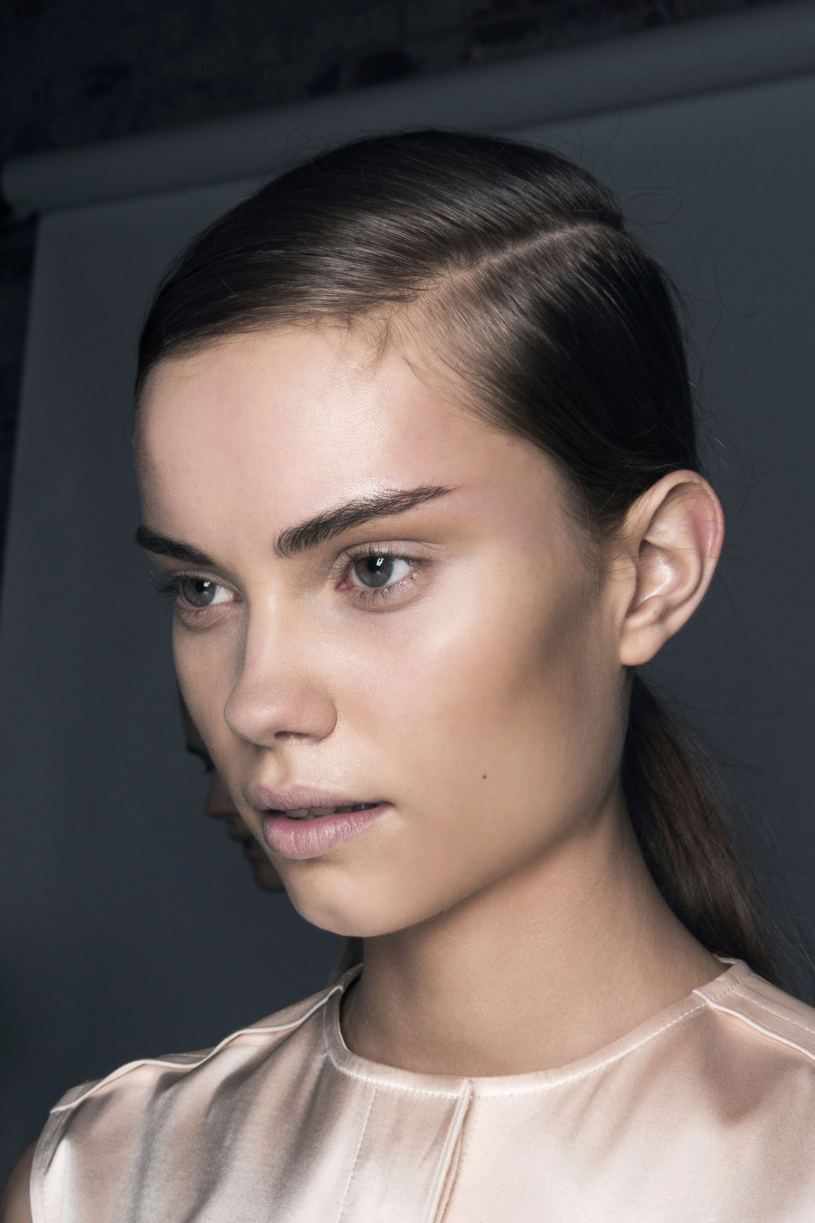 How to Contour Your Face Using Only Makeup