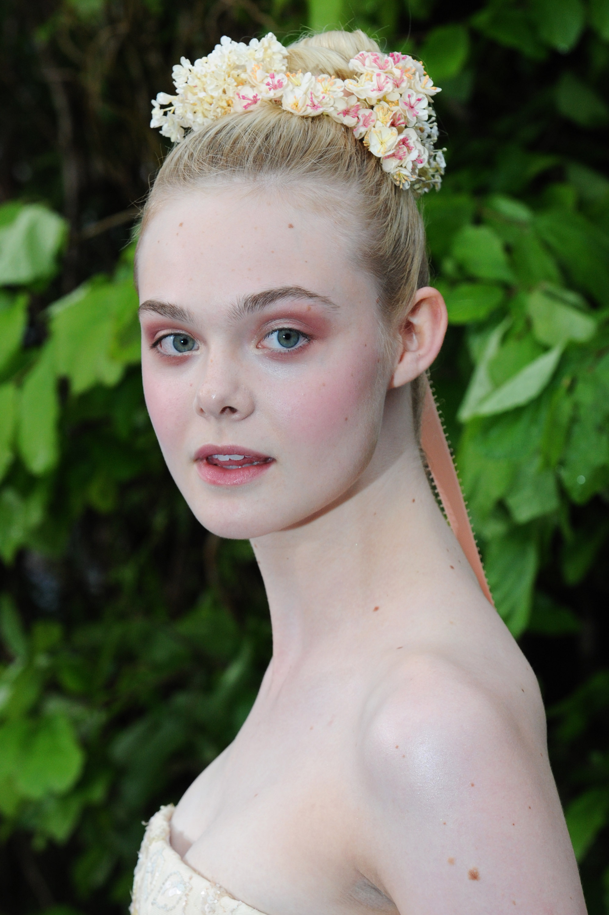 Elle Fanning Flower Bun