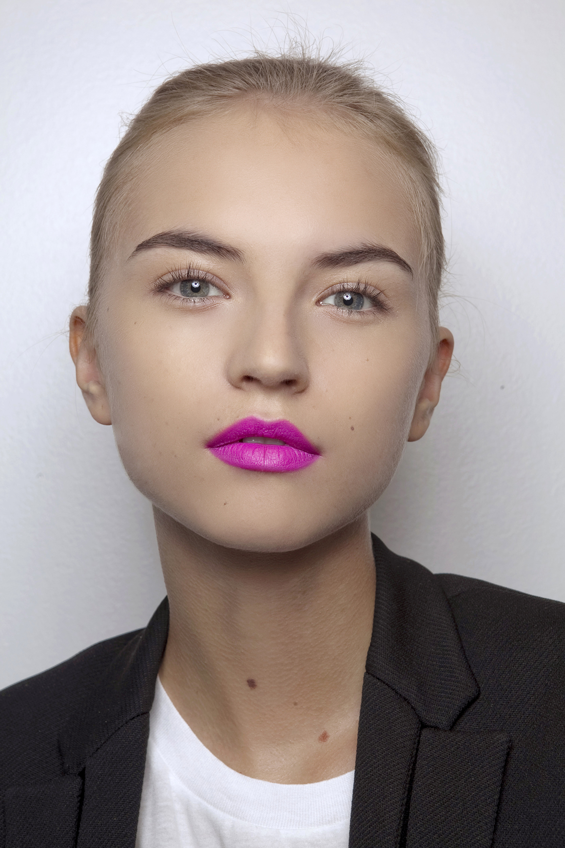 pink-lipstick-what-to-wear-with-the-bright-lip-color-stylecaster