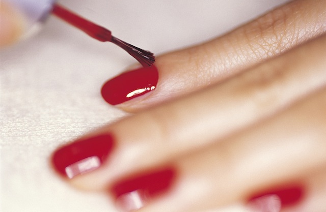 Painting nails red