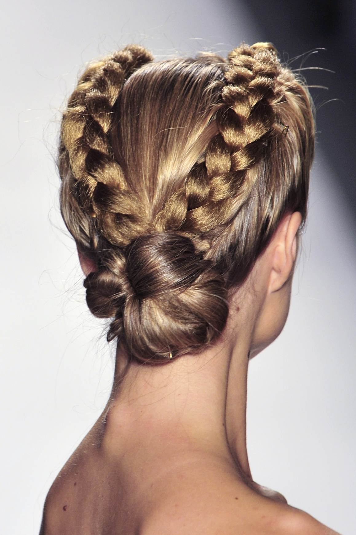 9 Hairstyle Inspirations From The Runway - The Singapore Women's Weekly