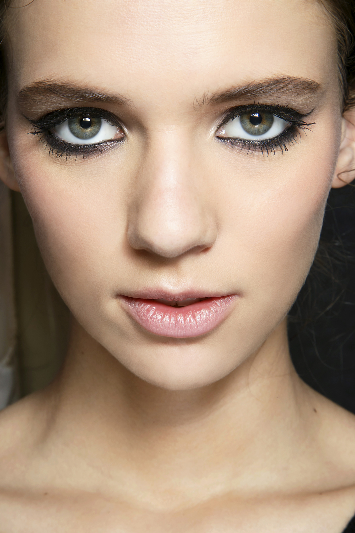 How To Apply Eyeliner 12 Mistakes To Avoid StyleCaster