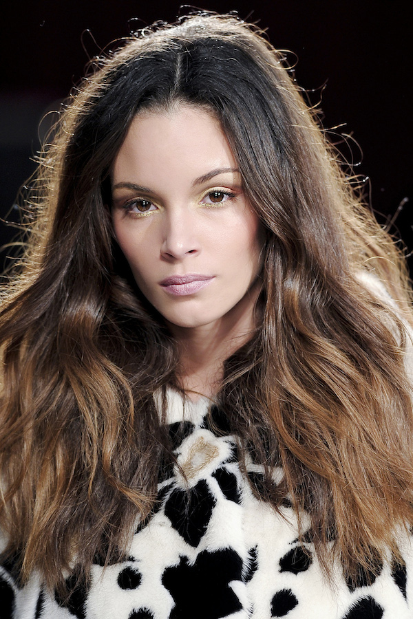 Expert Tips To Warm Up Your Hair For Fall