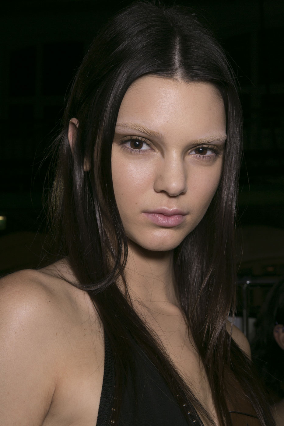 kendall jenner bleached eyebrows