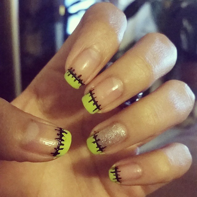 vanessa8616 Easy Halloween Nail Art You Can Actually Pull Off At Home