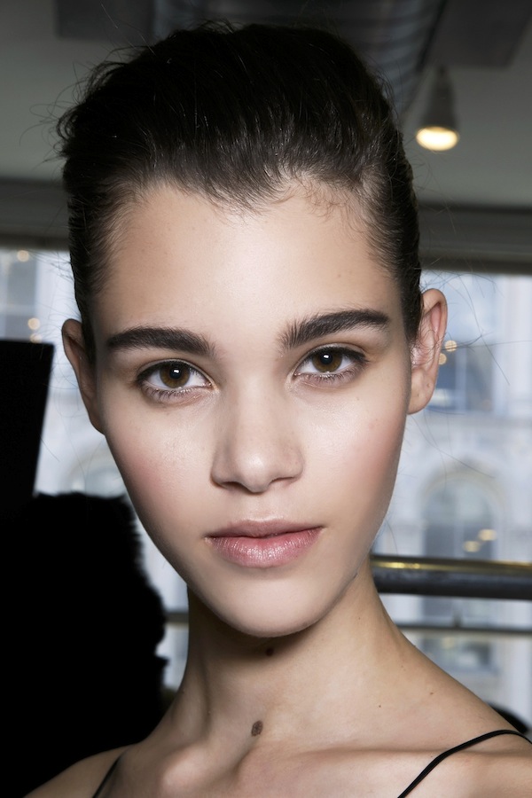 The Tricks You Need to Easily Grow Out Your Eyebrows | StyleCaster
