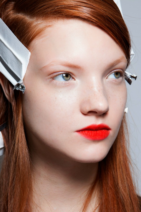 How to Wear Bright Lipstick as a Redhead | StyleCaster