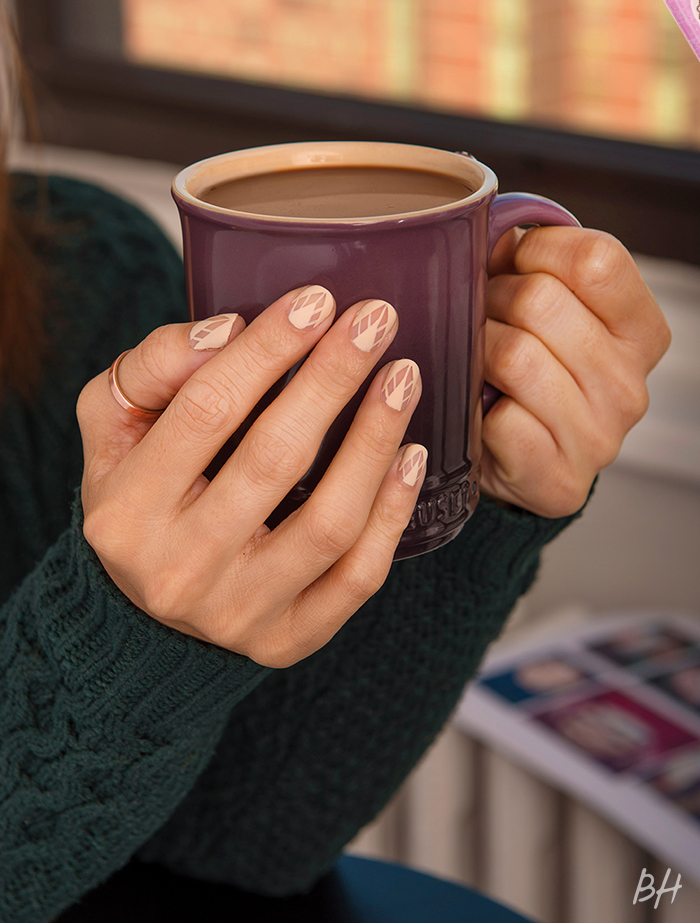 Mugs-And-Nails_1